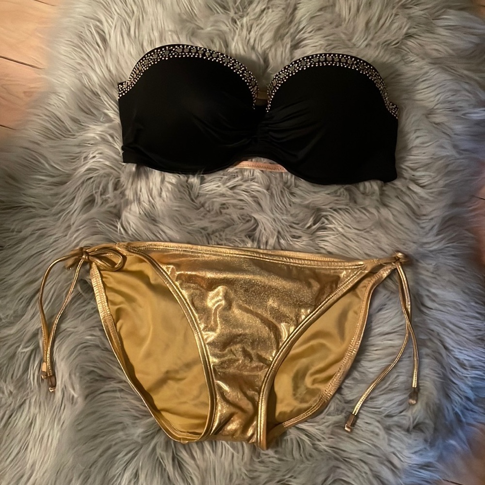 Black and gold bikini combo 👙